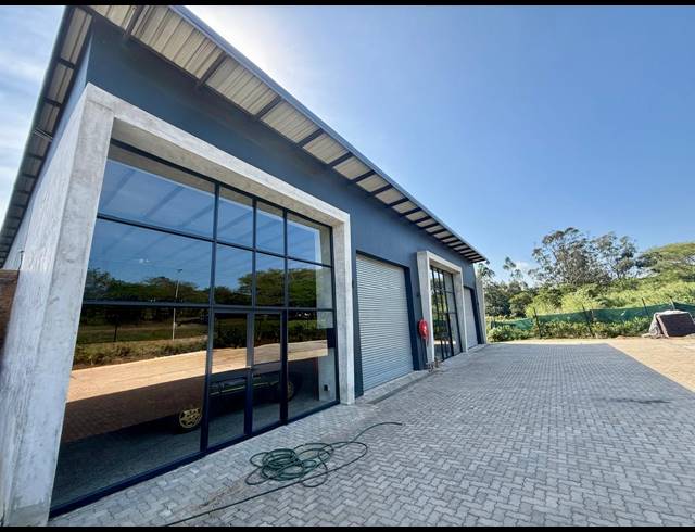 280M² INDUSTRIAL YARD FOR SALE IN UMHLALI
